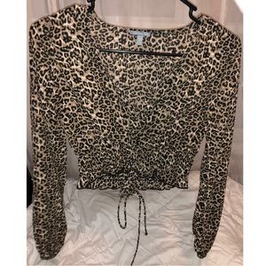 Cheetah print long sleeve crop top